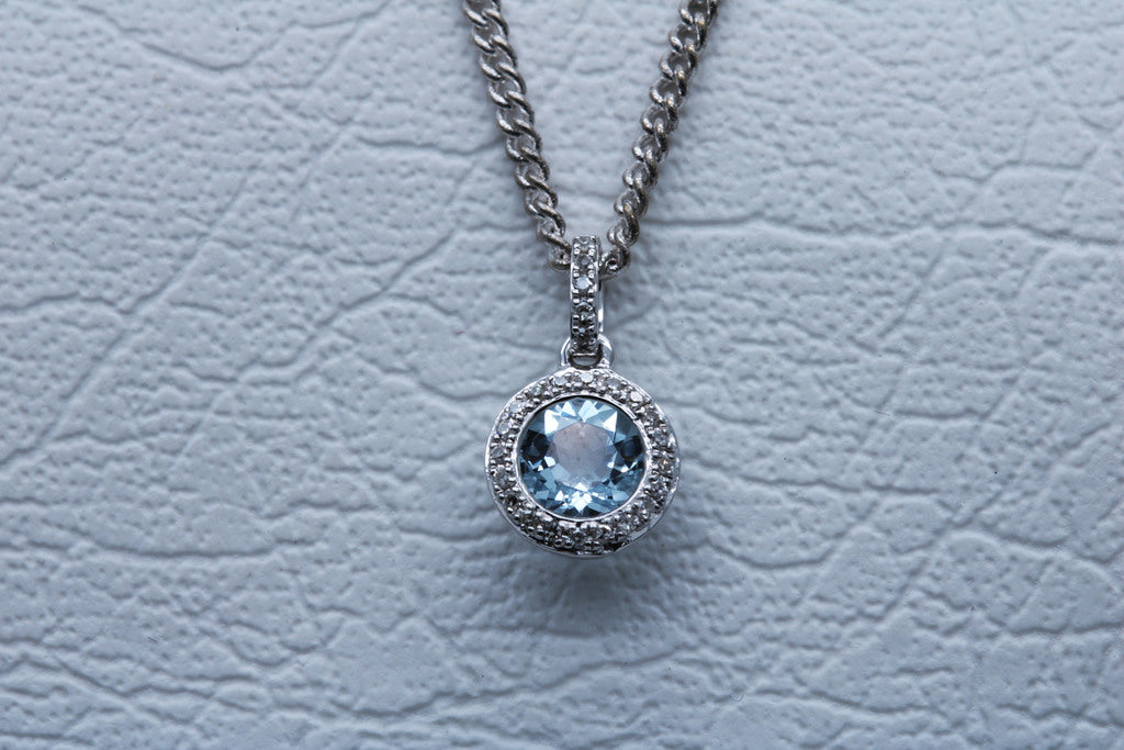 Round Cut Aquamarine Pendant