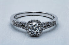 Load image into Gallery viewer, Engagement Ring