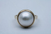 Load image into Gallery viewer, Mabe Pearl Dress Ring