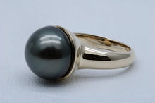 Load image into Gallery viewer, Black South Sea Pearl Dress Ring