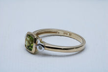 Load image into Gallery viewer, Peridot Dress Ring