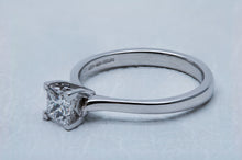 Load image into Gallery viewer, Princess cut Solitaire Ring