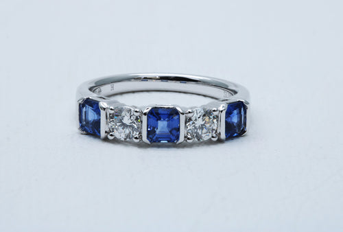 Ceylon Sapphire and Diamond Ring