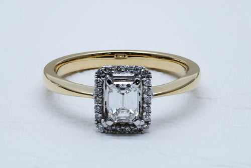 Emerald cut Diamond Ring