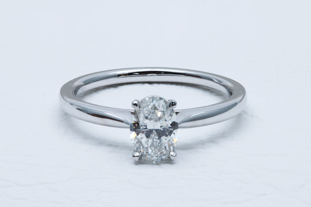 Oval cut Solitaire